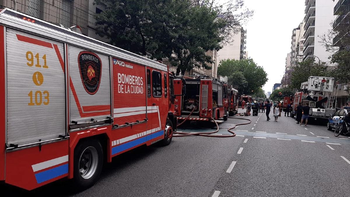 Incendio en el hospital Santa Luca Foto EmergenciasBA on X