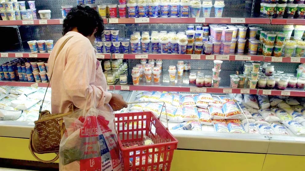 hace-25-anos-la-instalacion-de-un-supermercado-alteraba-la-vida-cotidiana-de-los-dolorenses