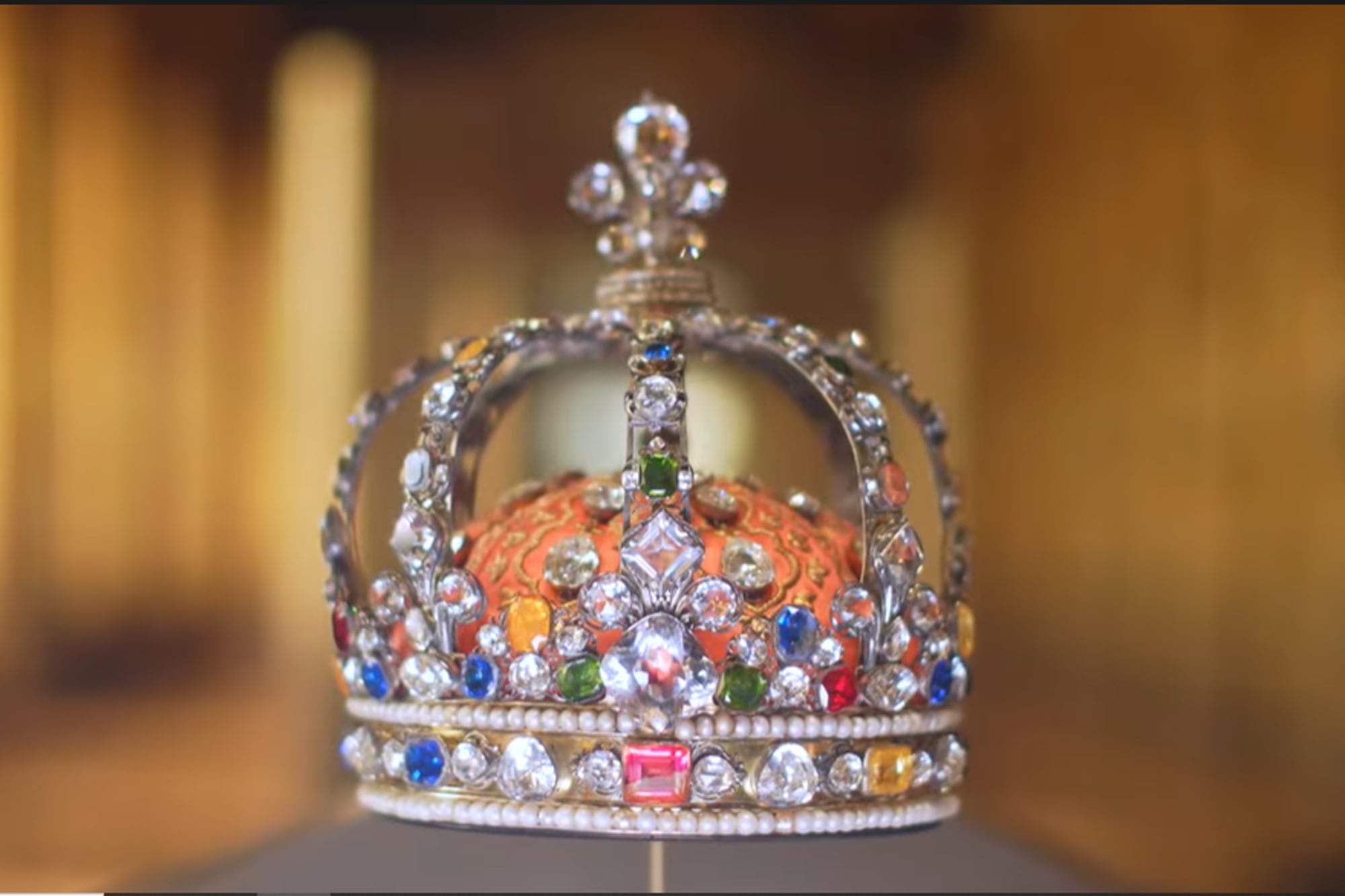 robo-en-el-louvre:-estas-son-las-joyas-que-se-robaron-los-ladrones-del-museo