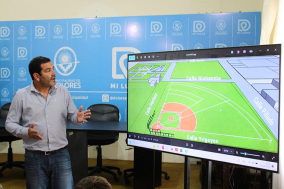 el-intendente-garcia-anuncio-que-dolores-tendra-su-primera-cancha-de-softbol