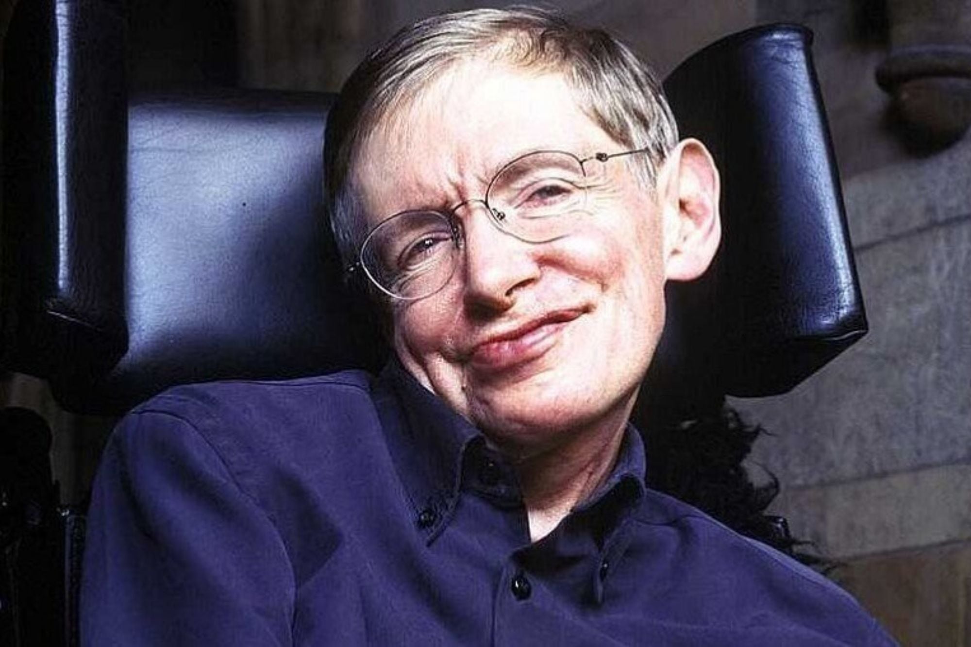 sale-a-la-luz-una-advertencia-de-stephen-hawking-en-medio-del-avance-del-cometa-3i/atlas