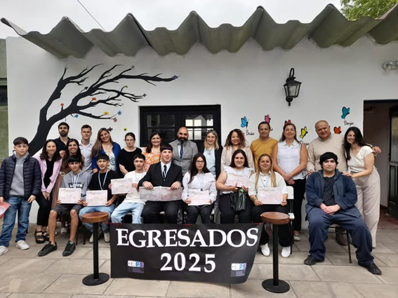 primera-cohorte-de-la-escuela-profesional-secundaria-en-dolores