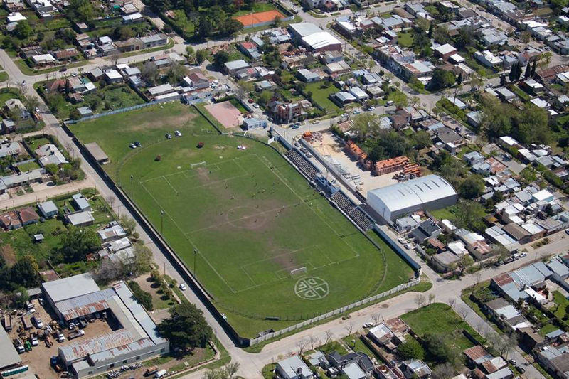 futbol:-ever-ready-suena-con-clasificar-tras-una-goleada-historica