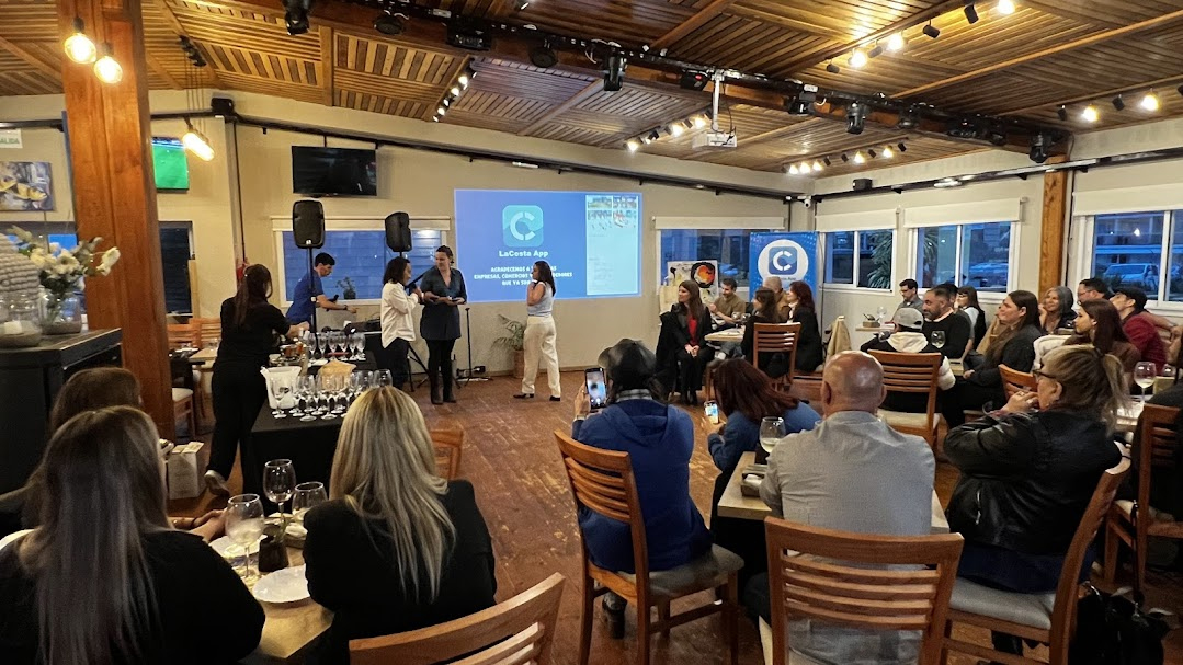 “la-costa-app”,-una-guia-digital-con-mas-de-2.000-comercios-costeros