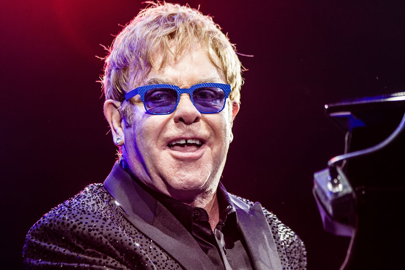 el-duro-presente-de-elton-john:-“hace-15-meses-no-puedo-ver-ni-leer-nada”
