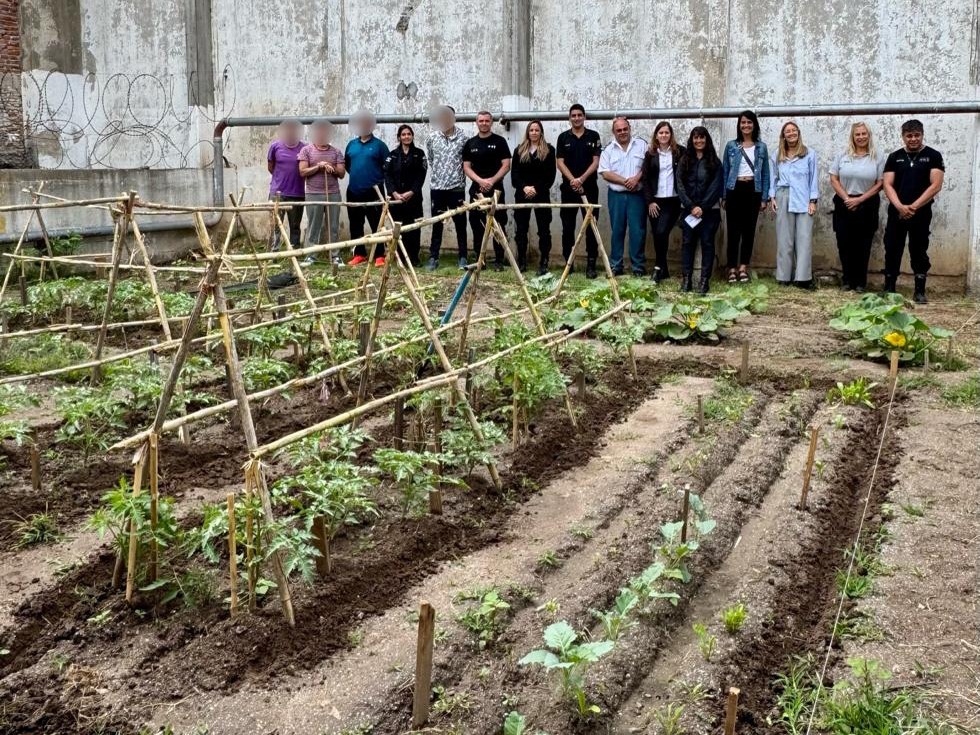 en-la-carcel-culmino-el-curso-de-huerta-agroecologica