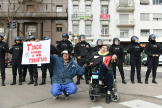 la-libertad-avanza-consigue-apoyo-peronista-y-avanza-en-el-senado-para-aprobar-el-presupuesto