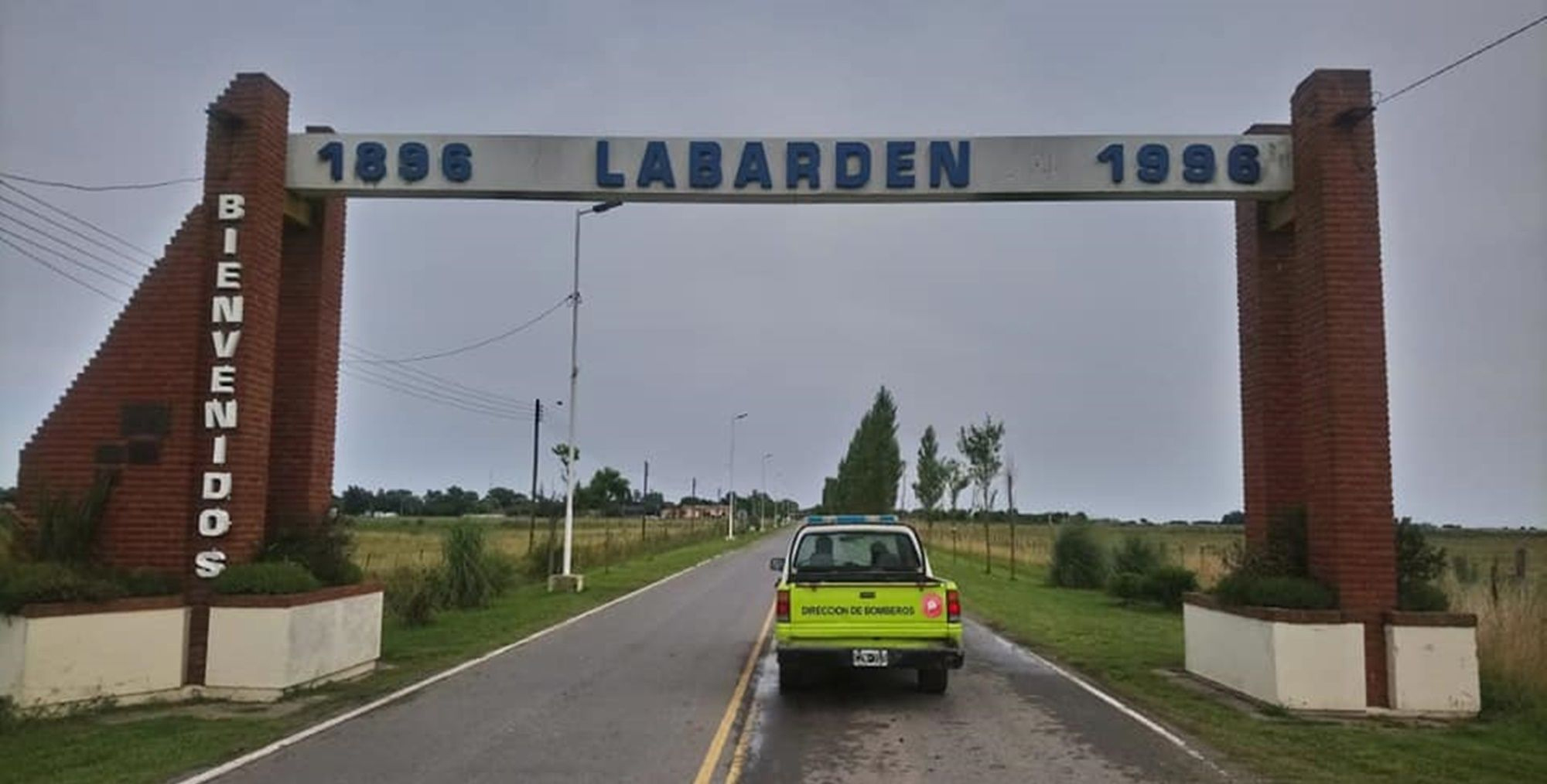 labarden:-encuentran-un-hombre-muerto-en-su-auto