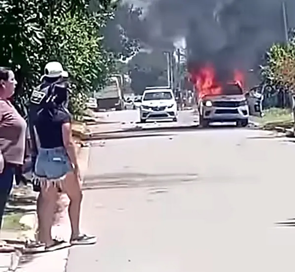 canuelas:-un-muerto,-dos-detenidos-y-patrulleros-incendiados-en-enfrentamientos-con-la-policia