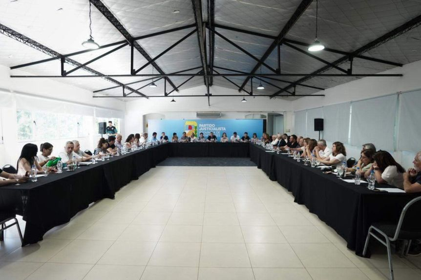 pj-bonaerense:-afirman-que-el-padron-que-circula-no-es-el-oficial-y-sigue-la-tension