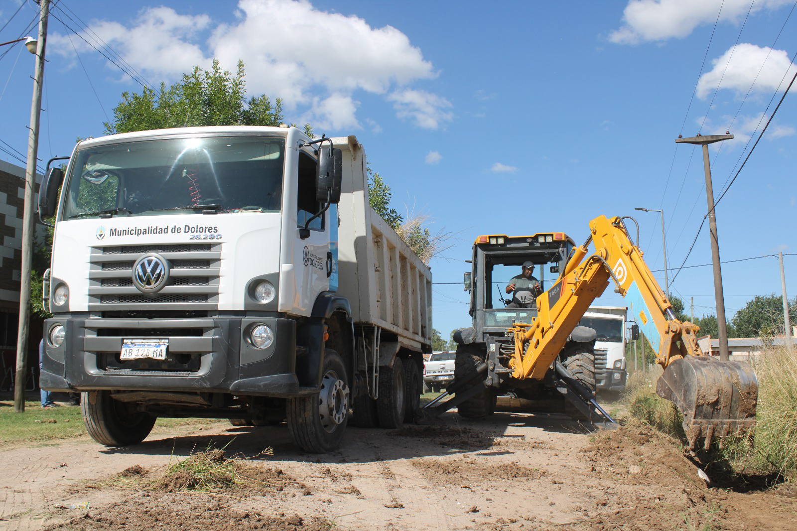el-municipio-avanza-con-obras-de-bacheo,-mejorado-y-desagues-en-distintos-puntos-de-la-ciudad