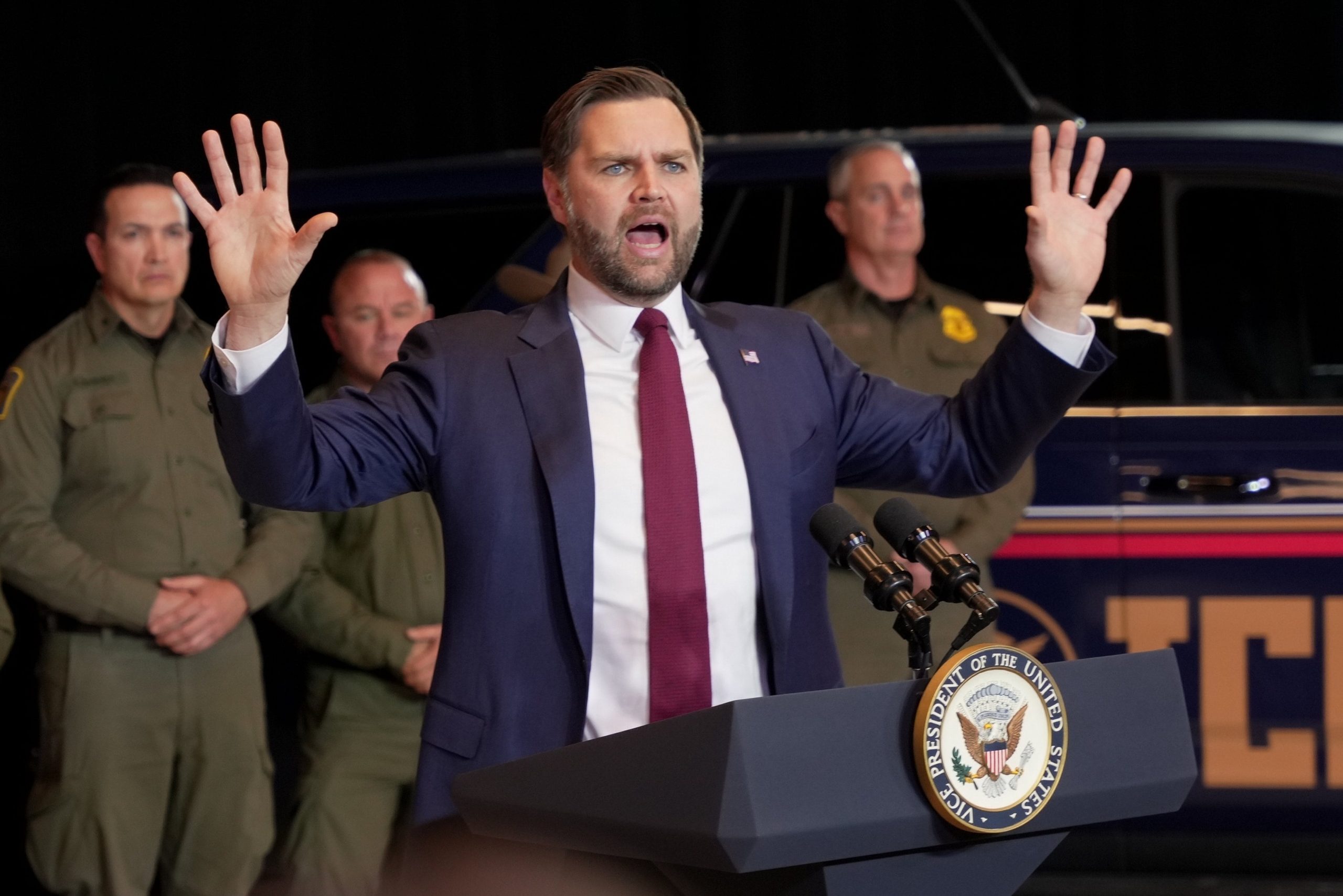 en-vivo,-noticias-del-sur-de-florida-y-miami:-latino-detenido-por-evadir-la-seguridad-de-jd-vance-y-ultimos-reportes-del-viernes-30-de-enero