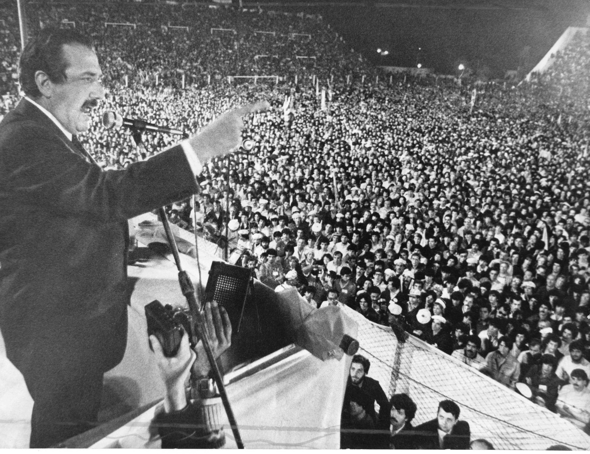 alfonsin-y-los-intelectuales:-la-dimension-liberal-igualitaria-de-parque-norte