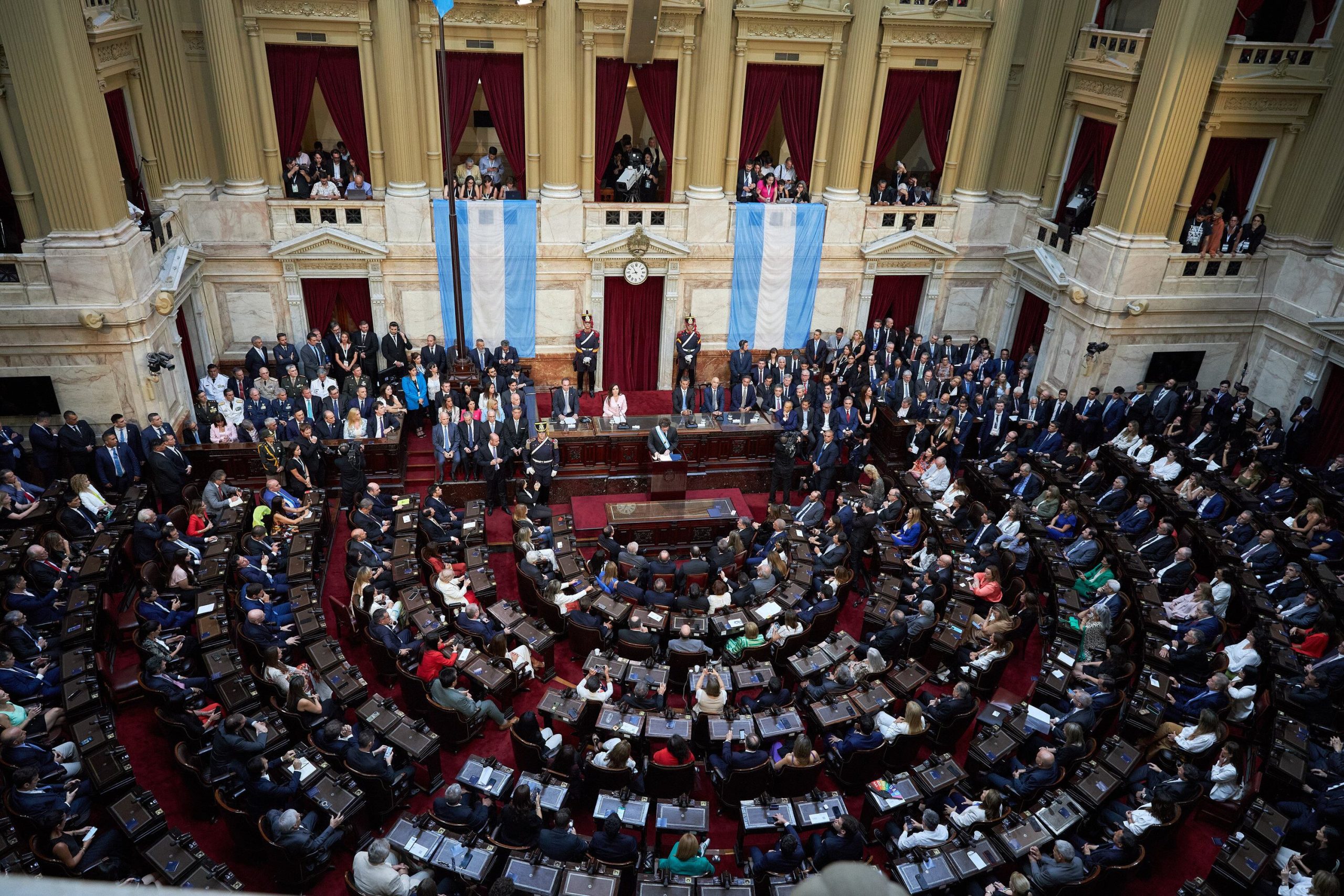 que-son-las-sesiones-ordinarias-y-extraordinarias-en-el-congreso