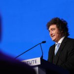 Javier Milei y sus medidas, en vivo: su defensa a Manuel Adorni y la eliminación de las PASO