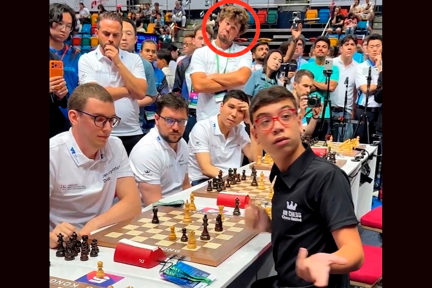 faustino-oro-y-la-reaccion-de-magnus-carlsen-que-se-hizo-viral-en-una-partida-en-hong-kong