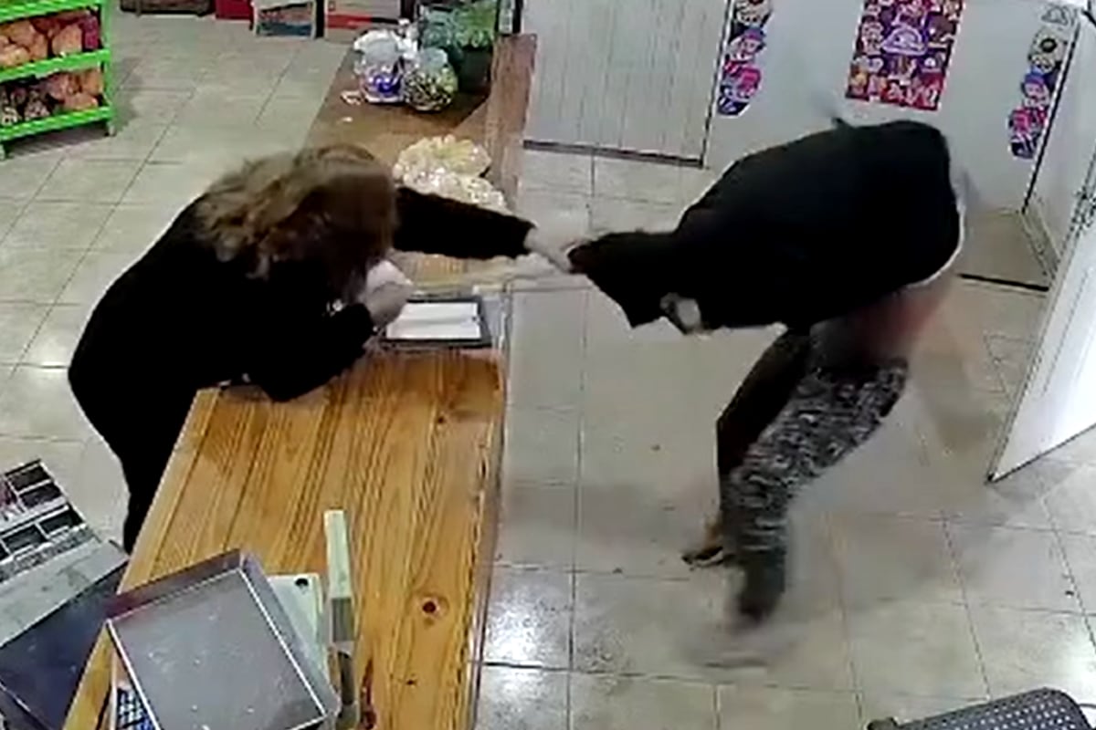 una-mujer-quiso-robar-un-comercio-en-santa-fe,-forcejeo-con-la-duena-y-termino-semidesnuda