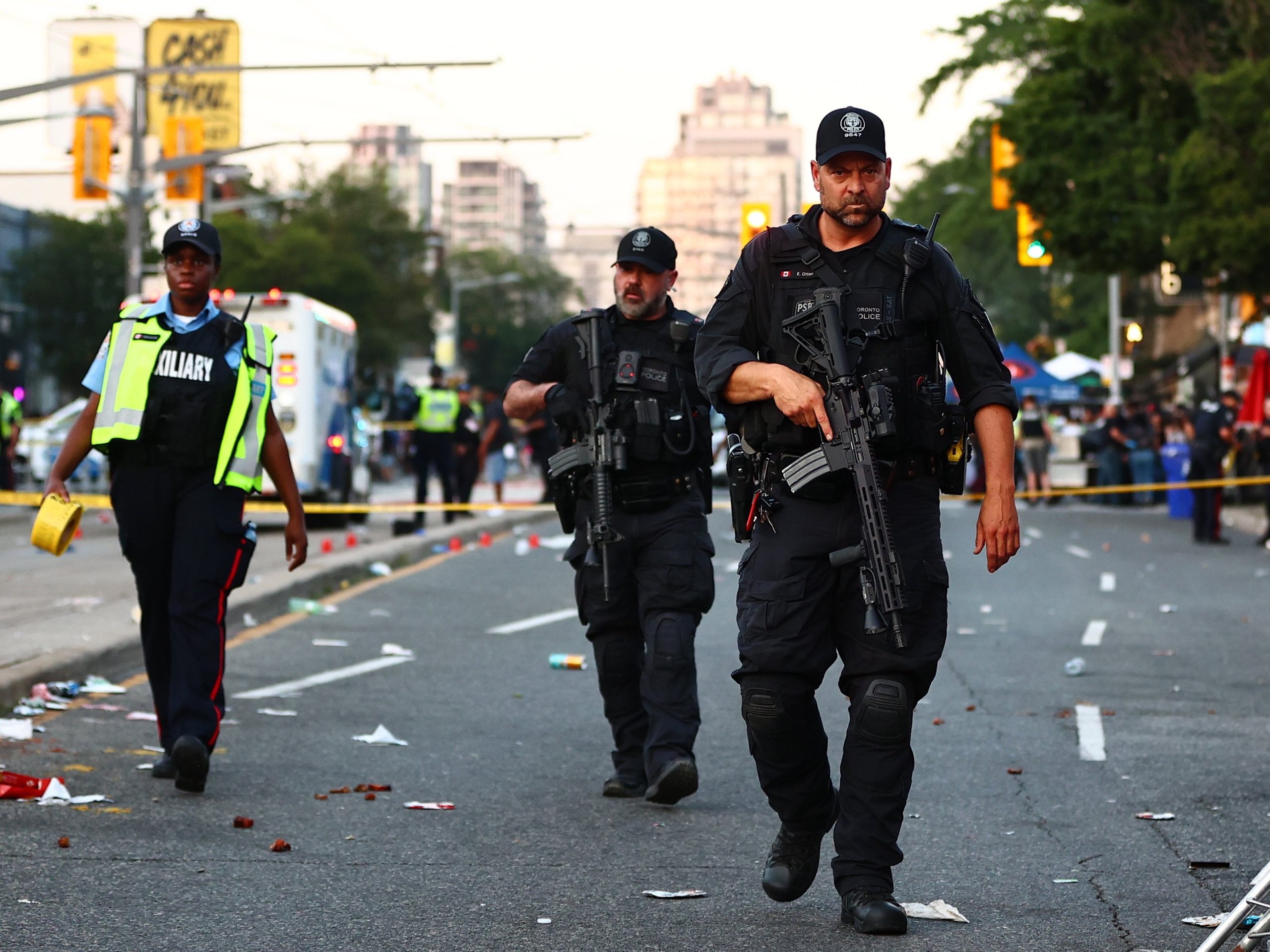 “atacante-activo”,-al-menos-dos-muertos-y-varios-heridos-por-un-tiroteo-en-toronto