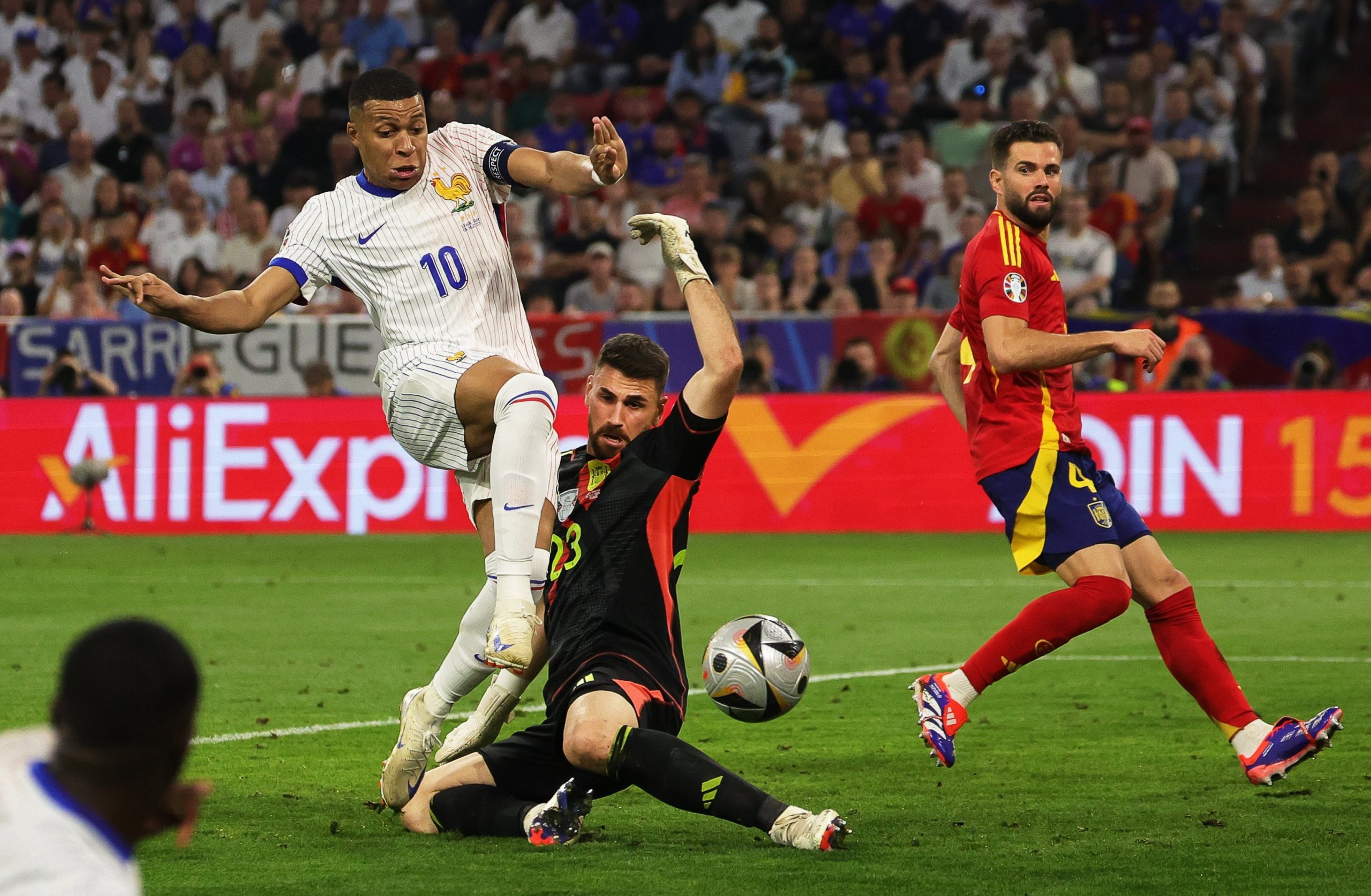 la-agenda-de-la-tv-del-martes:-francia-espana-por-la-semifinal-del-mundial,-la-nba-y-la-seleccion-de-voleibol