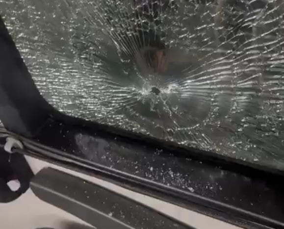 un-micro-con-hinchas-de-tigre-fue-agredido-y-una-persona-resulto-herida-de-bala