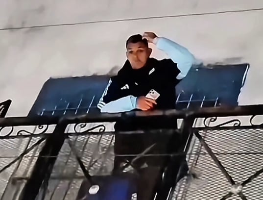 facundo-medina-dio-un-discurso-frente-a-los-vecinos-de-su-barrio,-en-lanus:-“estoy-un-poco-triste”
