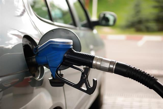 el-gobierno-volvio-a-postergar-parcialmente-los-aumentos-de-los-impuestos-a-los-combustibles
